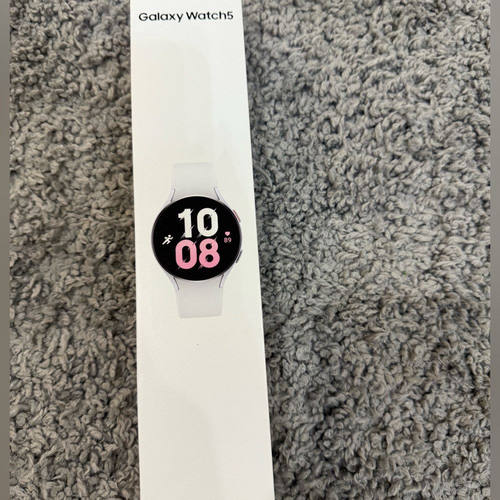 Samsung galaxy 5 watch never used